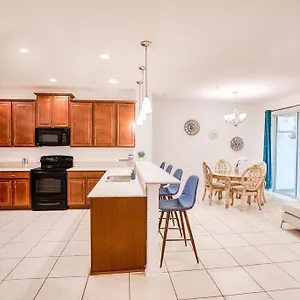 Holiday home East Themed Townhome W/ Pool Access, Orlando